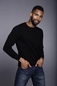 MERINO WOOL CLASSIC CREW NECK -BLACK